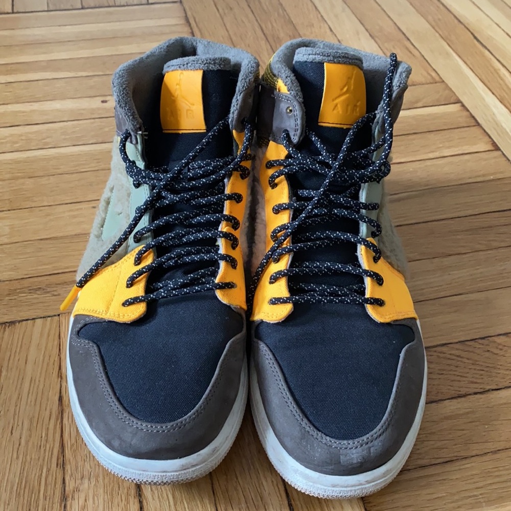 AIR JORDAN 1 RETRO HI PREMIUM WOMENS - Picture 7 of 8